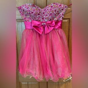 Unknown brand, size 6, pink and gold